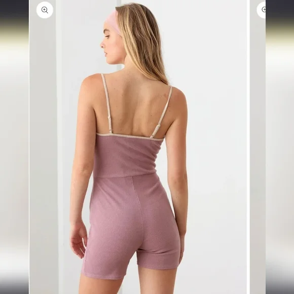 💮 Mauve Ribbed Contrast Romper - Picture 2 of 6